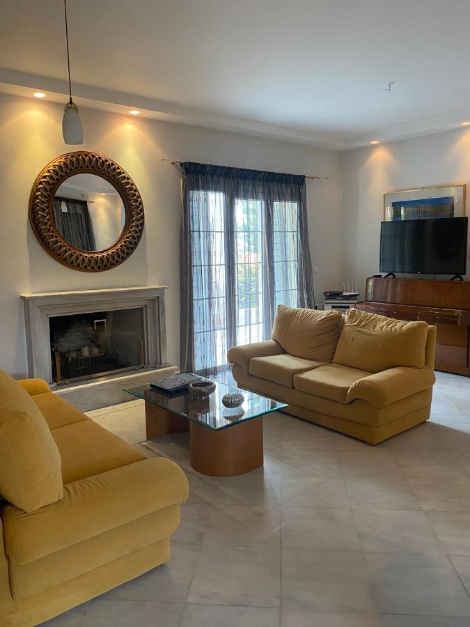 Suite With Garden Agia Marina  Extérieur photo